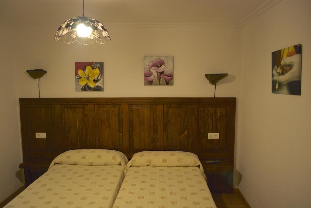 Hostal Monte Rio Ξενοδοχείο Trescares Δωμάτιο φωτογραφία